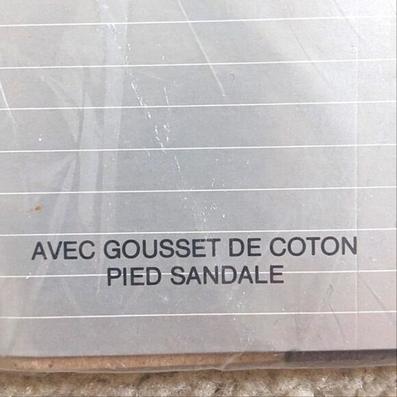 $5 Item! NWT Vintage Clancine One Size Fashion Pantyhose 90-150lbs - Picture 4 of 12